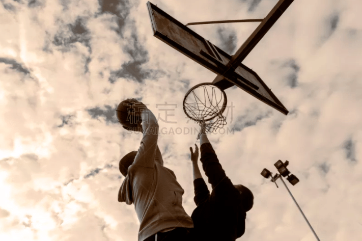 解析“下注恐惧”：为什么领先时反而不敢打？（领先反而不敢出手？揭秘“下注恐惧”）